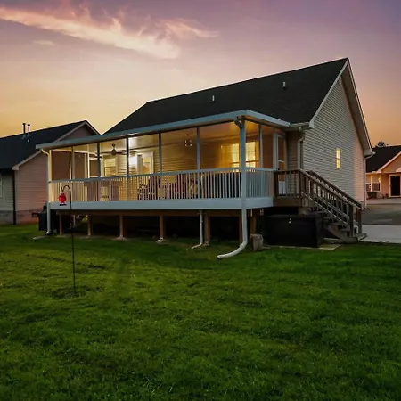 1 Mile To Pkwy, Pets, Hot Tub, Creekside, Porch Villa Pigeon Forge Exterior photo