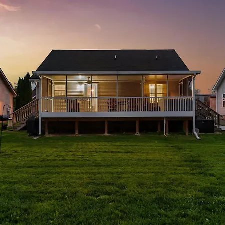 1 Mile To Pkwy, Pets, Hot Tub, Creekside, Porch Villa Pigeon Forge Exterior photo